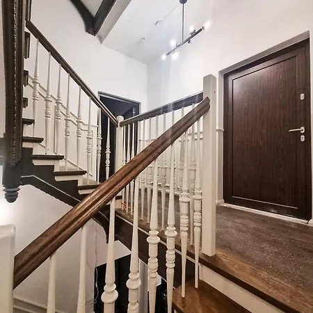 Eleven - Piekary Stary Browar Old Town Posen